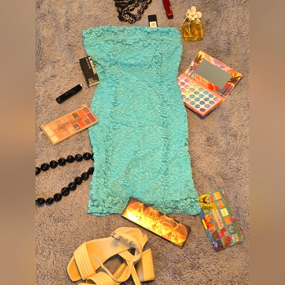 Blue Dress Lace Size Small NWT. - Picture 4 of 4